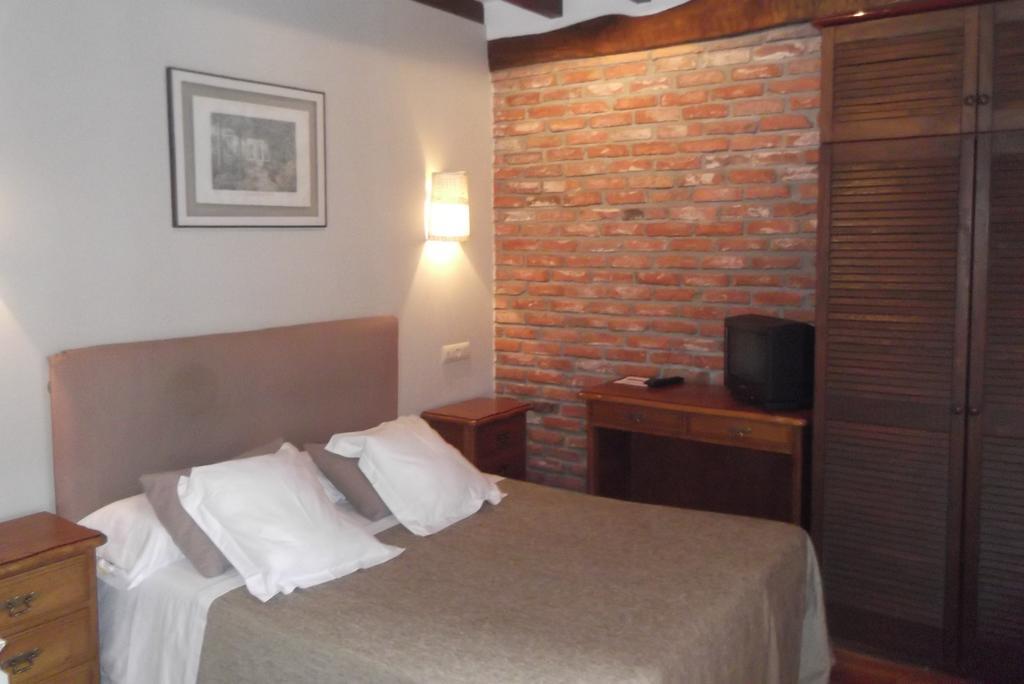 Posada Las Mananitas Cobreces Room photo