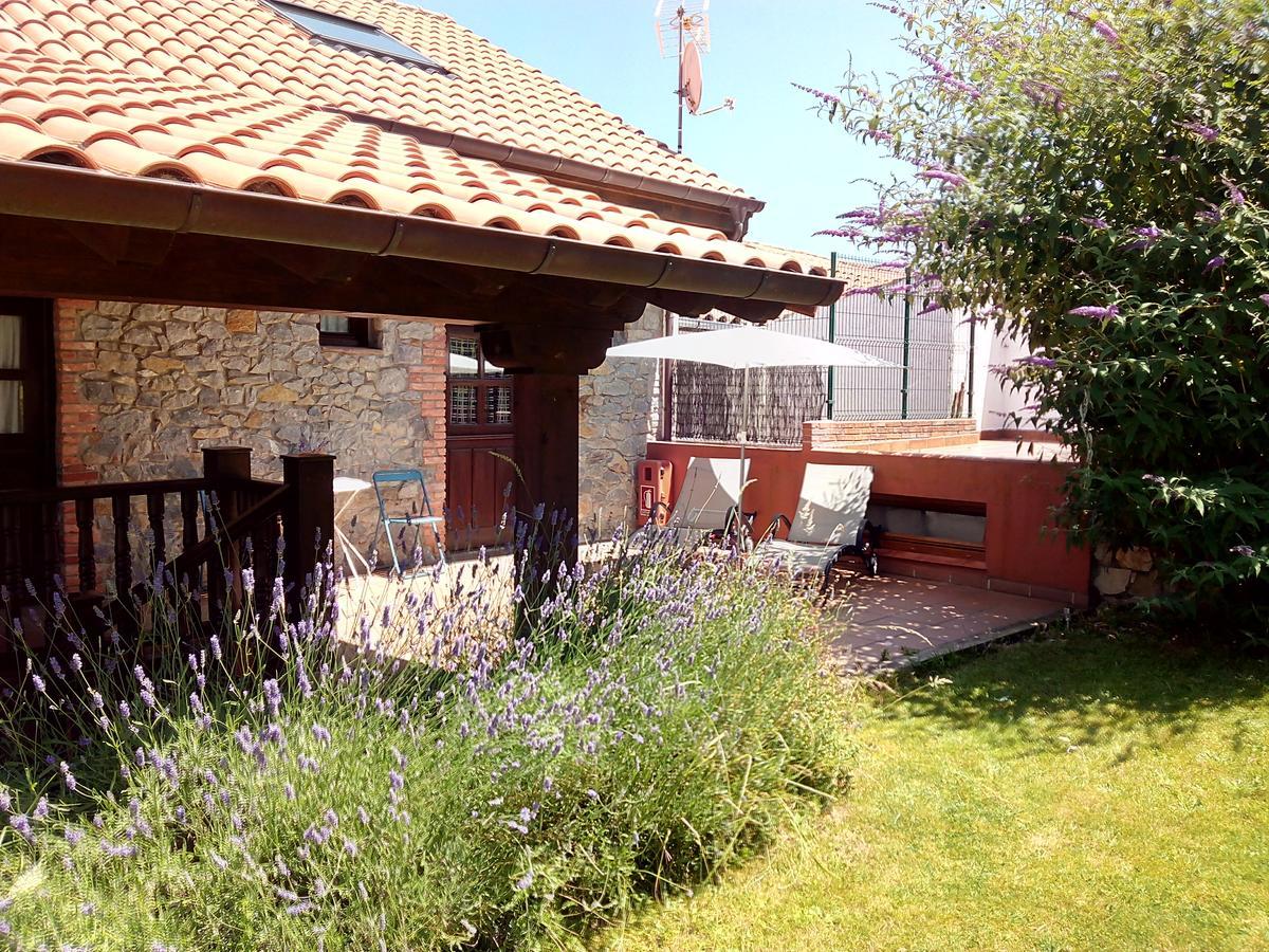 Posada Las Mananitas Cobreces Exterior photo