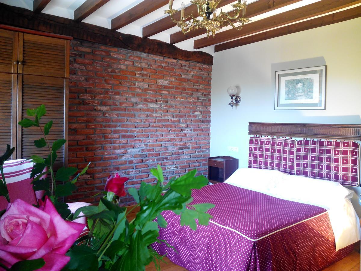 Posada Las Mananitas Cobreces Exterior photo